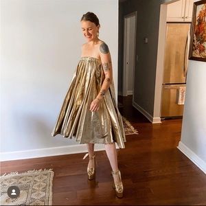 Vintage unlabeled gold lamé circle skirt - one size
